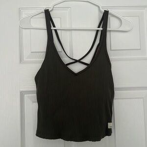 Vuori Cross Back Crop Tank